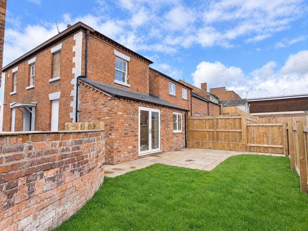 House in Shrewsbury, Oswestry - View 2