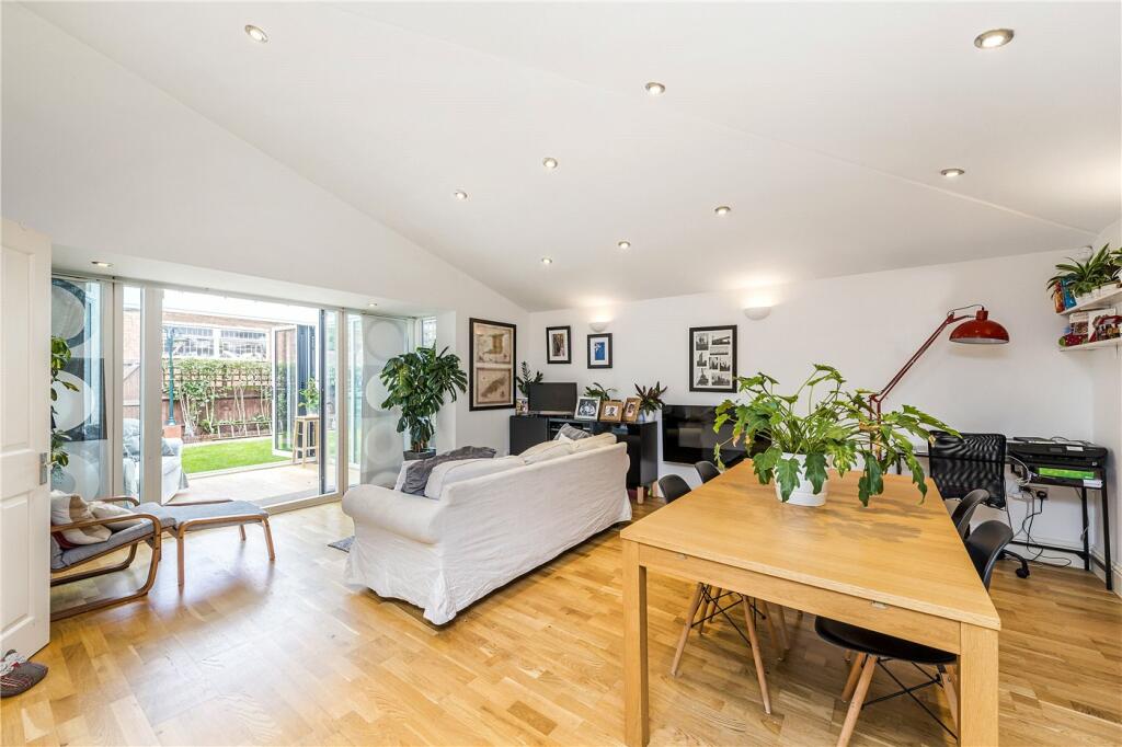 Main image of property: Birkbeck Hill, London, SE21