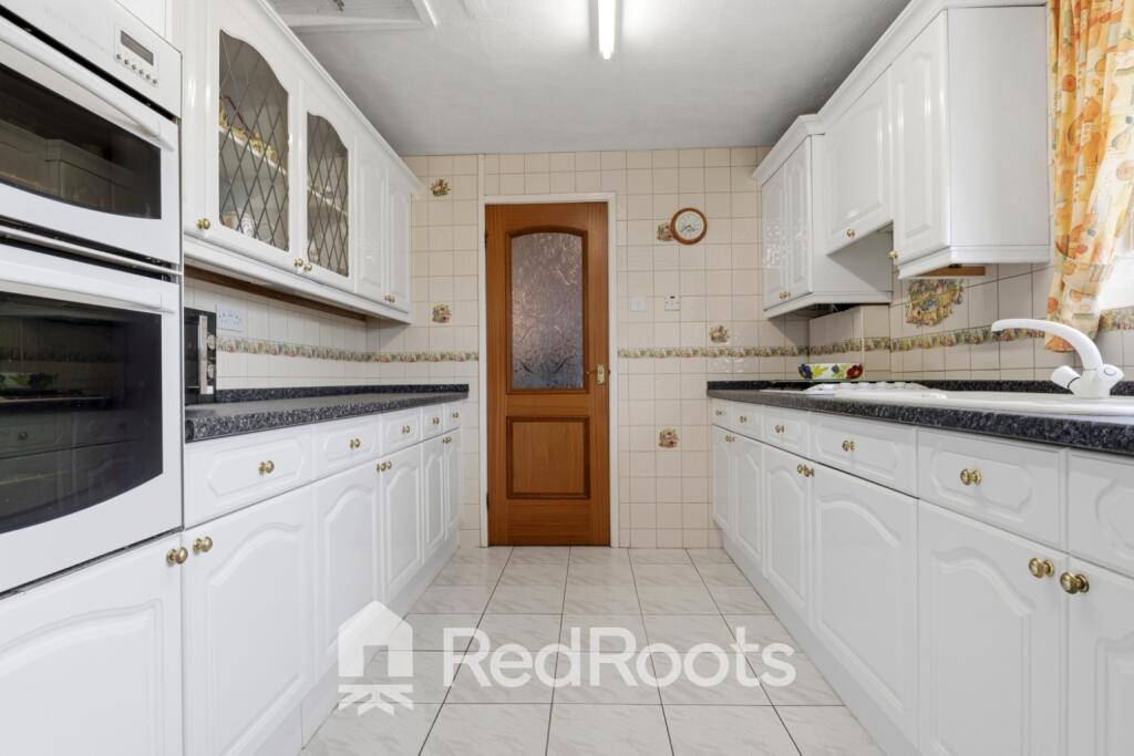 St. Georges Avenue, Dunsville, Doncaster, South Yorkshire, DN7 - View 5