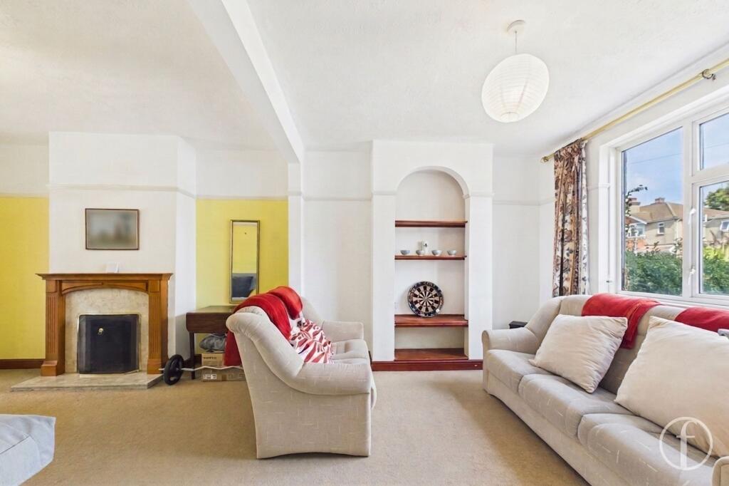 House in Southampton - View 5