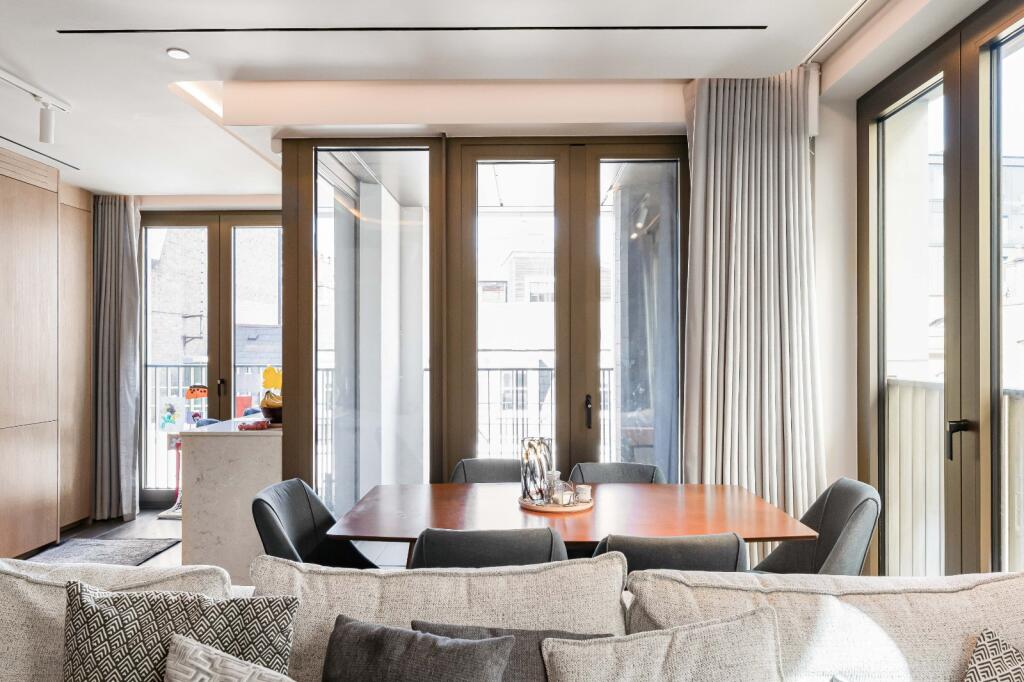 Apartment in London, Soho - View 2