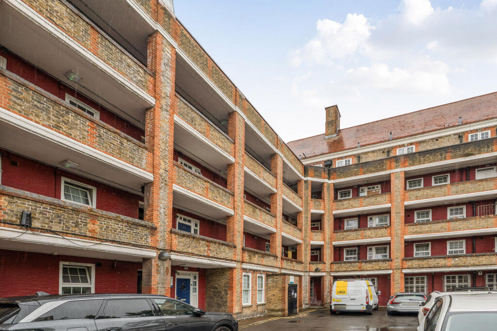 Apartment in London - More