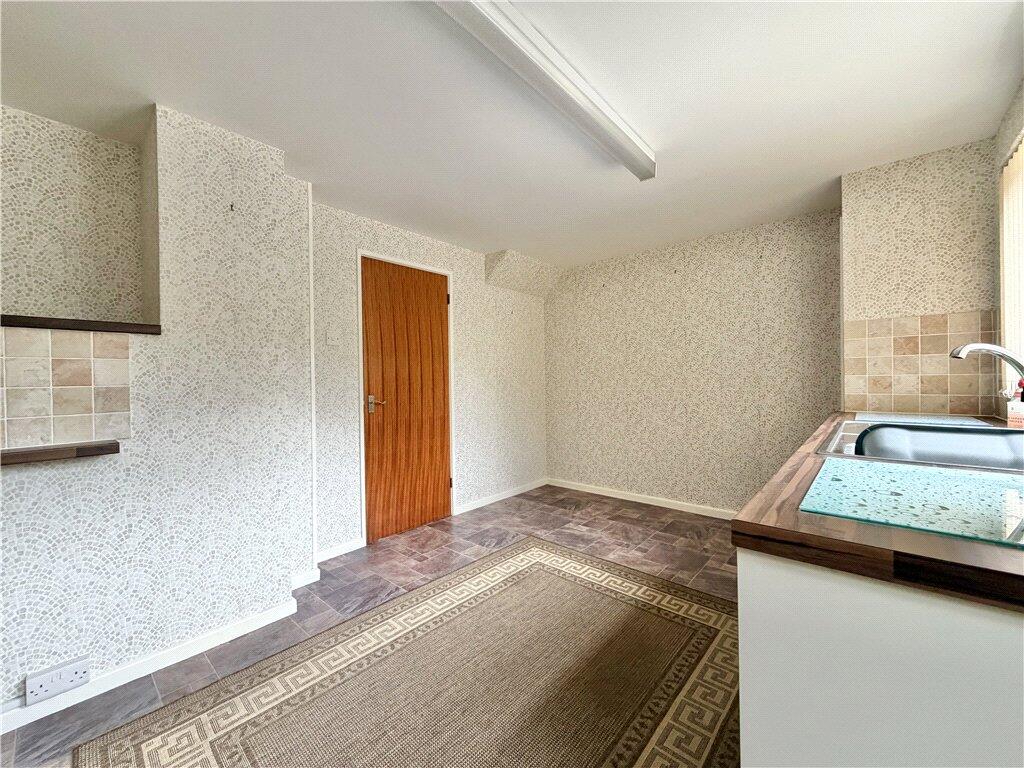 House in Romsey, Viney - More