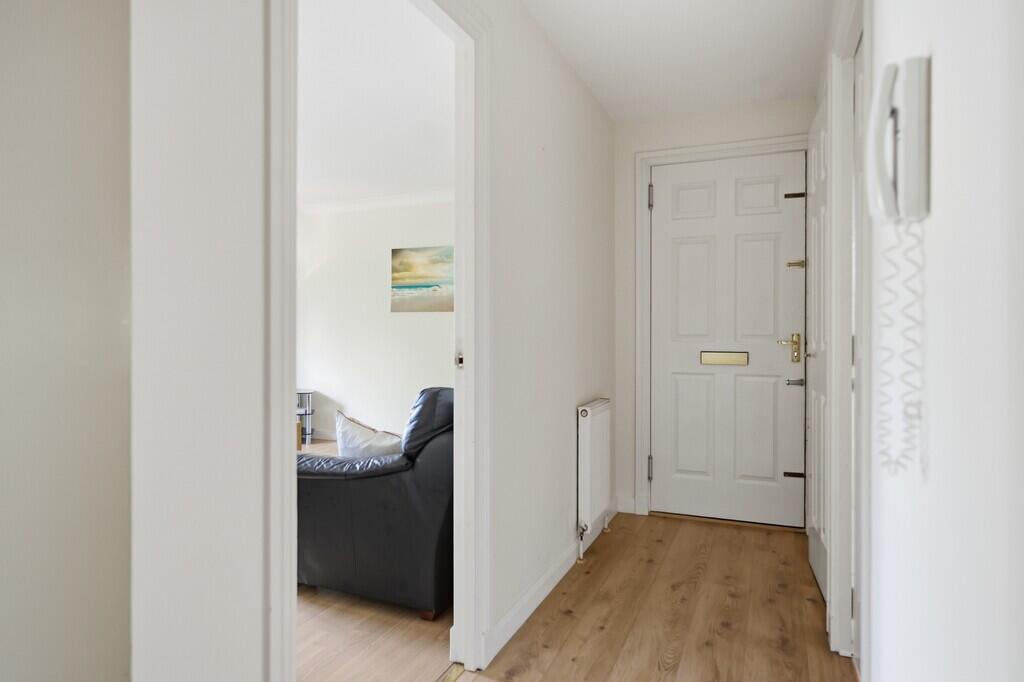 Apartment in Falkirk, Stirling - View 3
