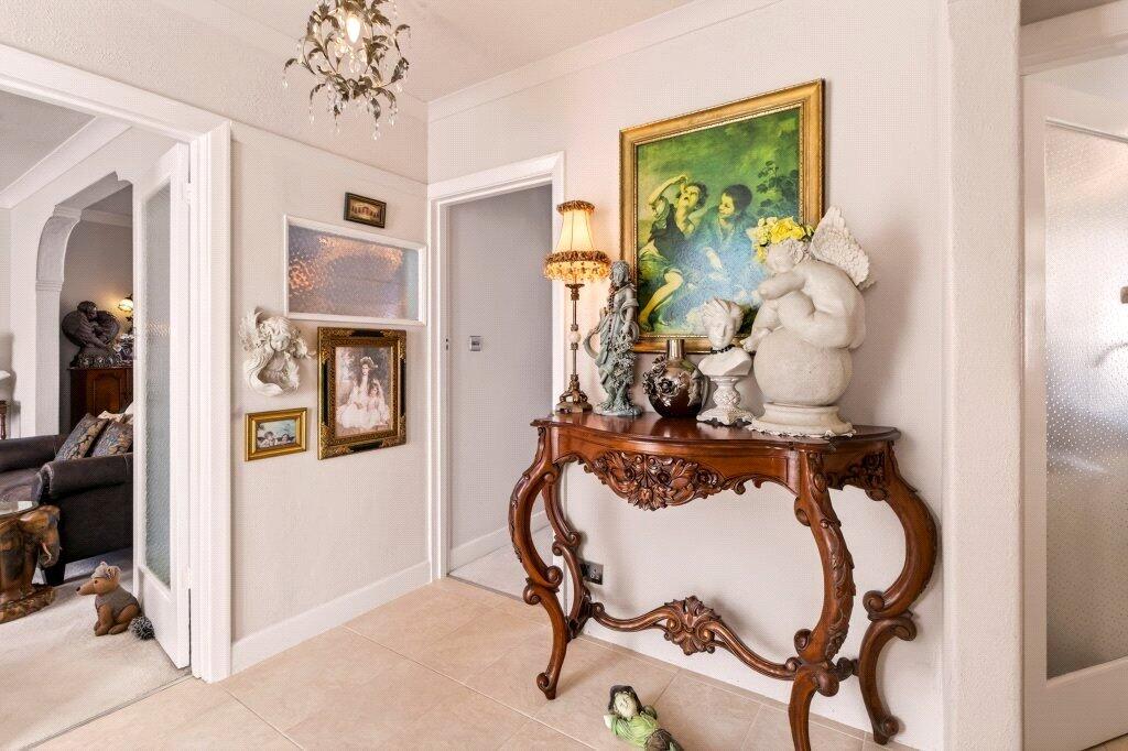Sackville Crescent, Worthing, West Sussex, BN14 - View 3