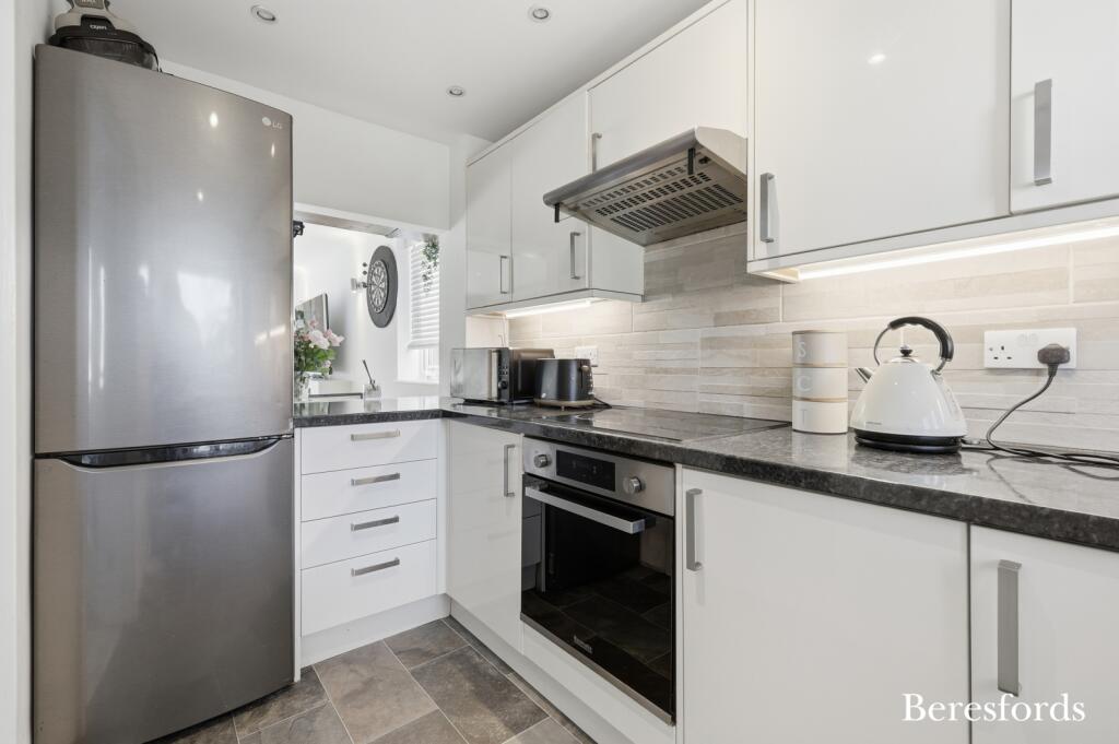 Celandine Close, Billericay, CM12 - More