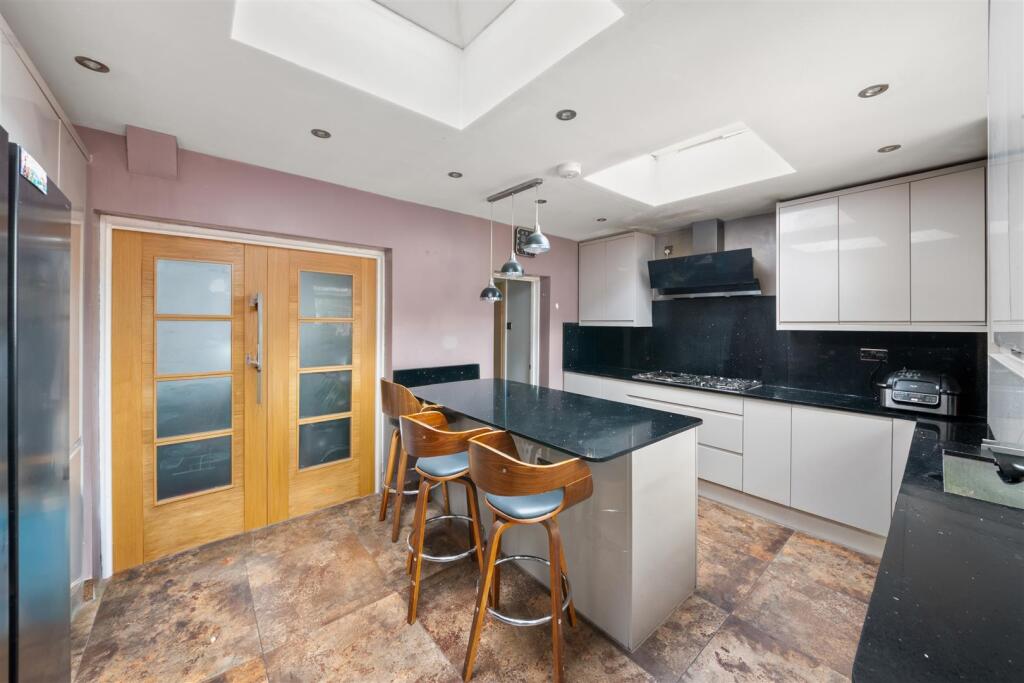 House in London - View 3