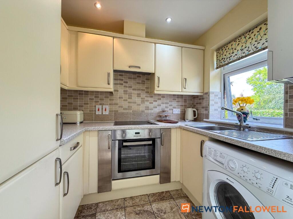 House in South Kesteven, Long Bennington - View 4