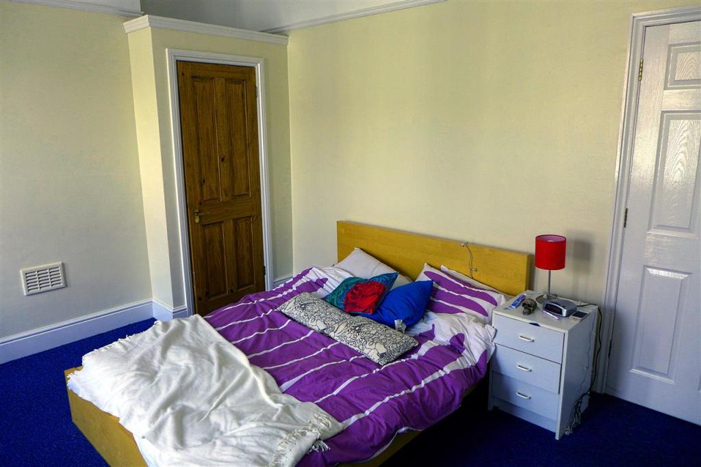 5 bedroom property for rent