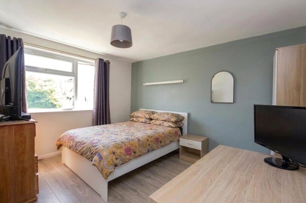 Orchard Vale, Bristol, South Gloucestershire, BS15 - View 6