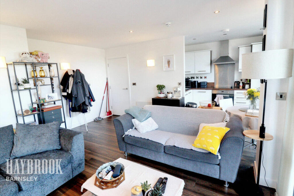 Apartment in Barnsley, Kingstone - View 5