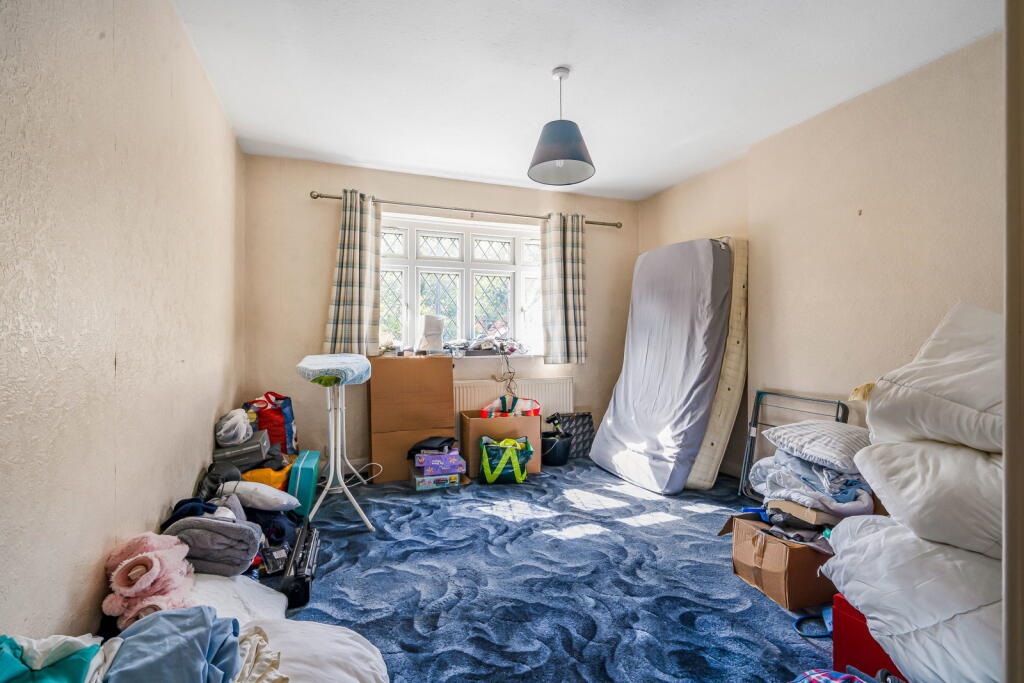 House in Croydon - More
