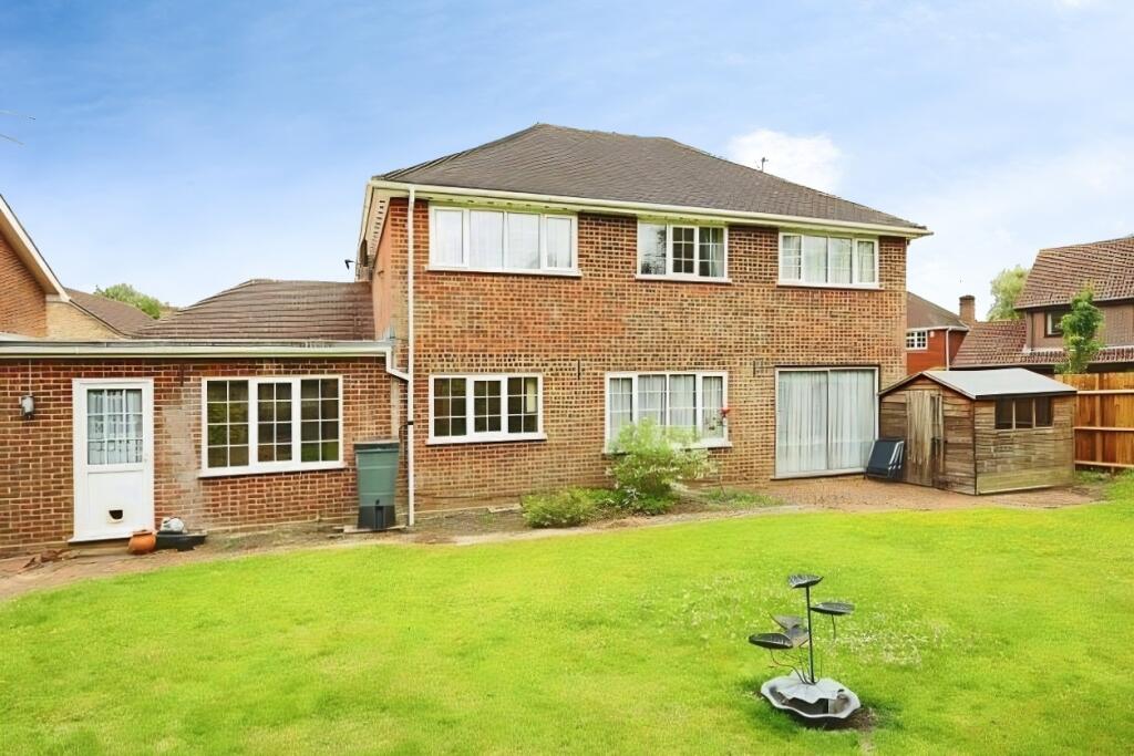House in Winkfield, Martin's Heron - View 4