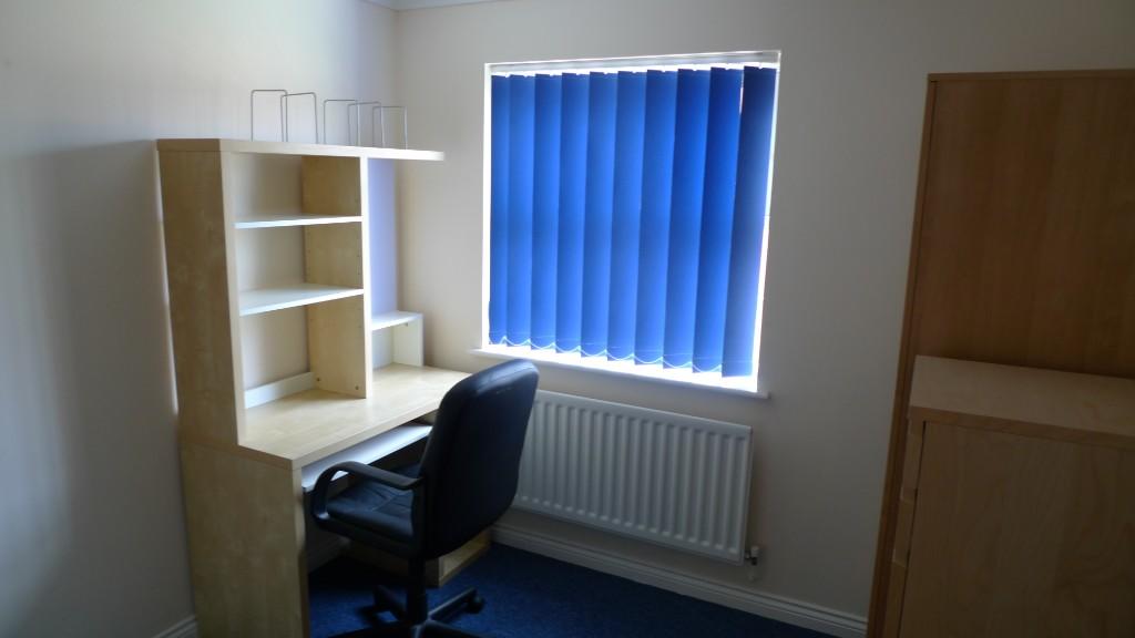 6 bedroom detached house for rent