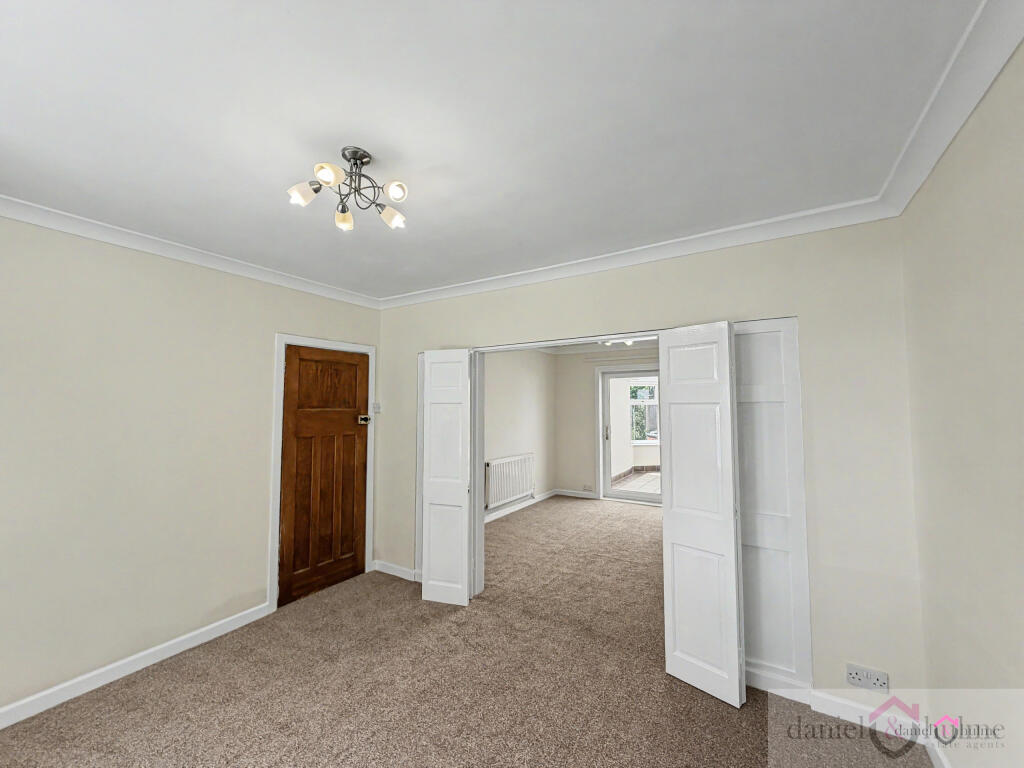 House in Stoke-on-Trent - More
