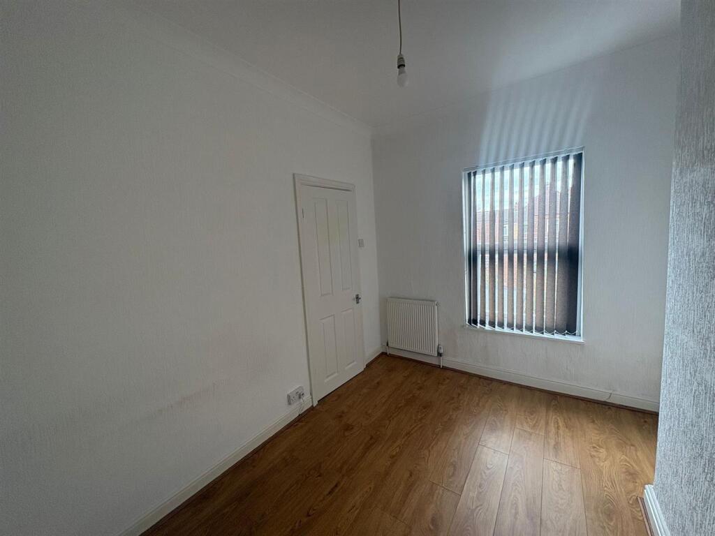 House in Hull, Kingston upon Hull - More