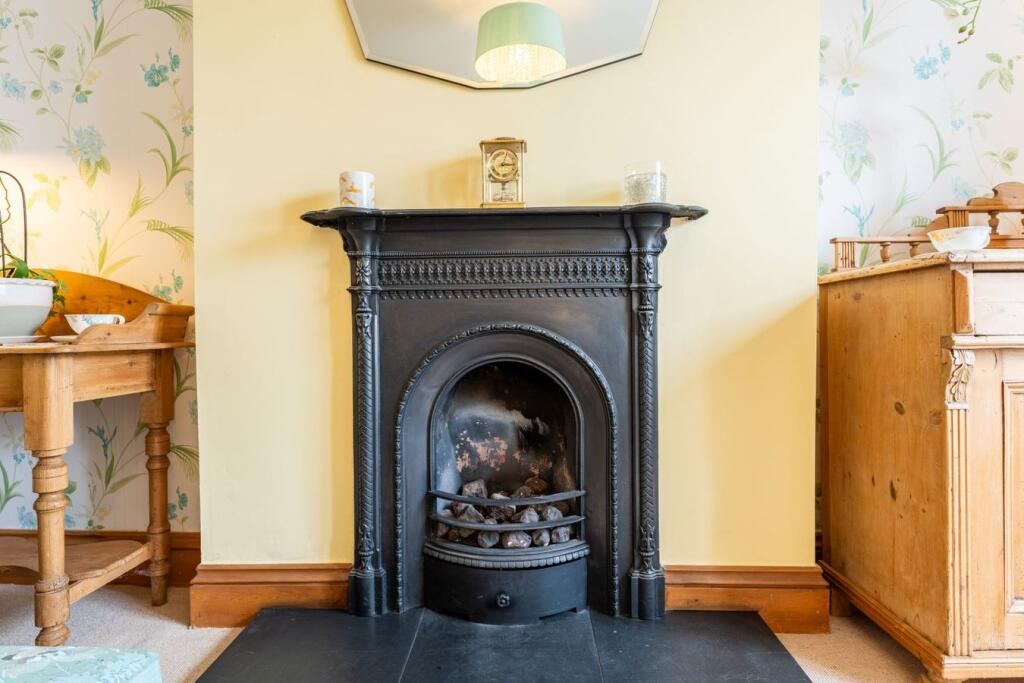 House in Newport - View 5