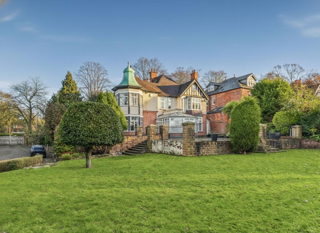 Main image of property: Victoria Crescent, Mapperley Park, Nottingham