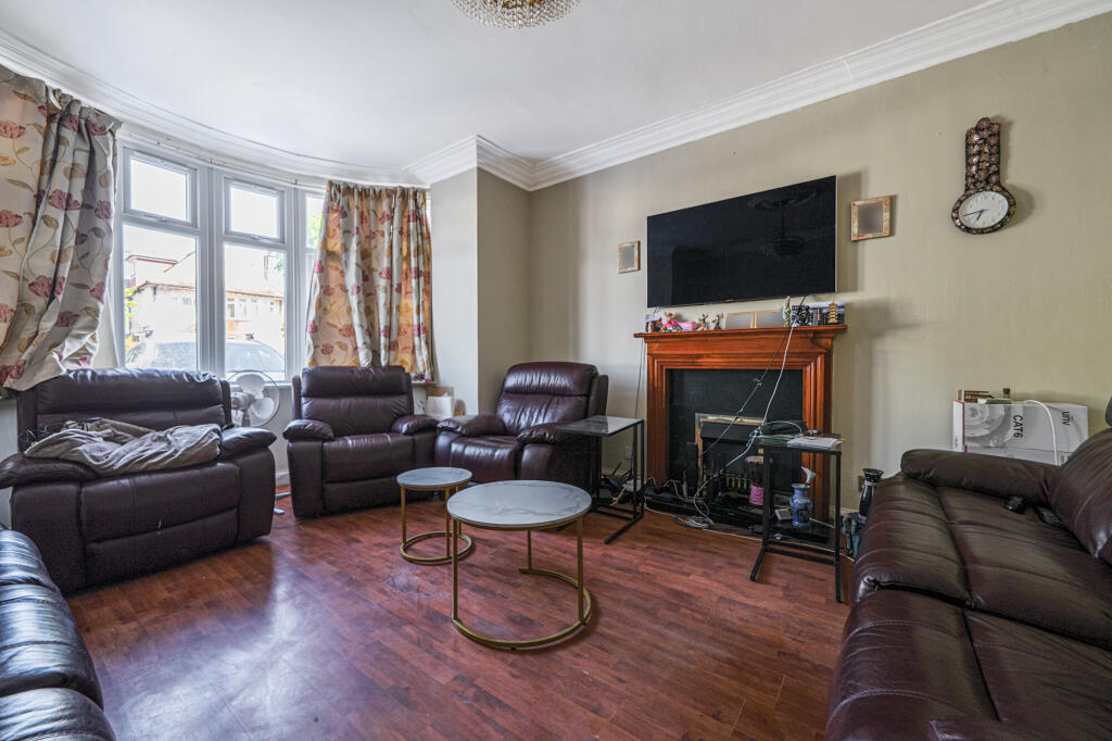 Chandos Avenue, Whetstone, N20 photo 3