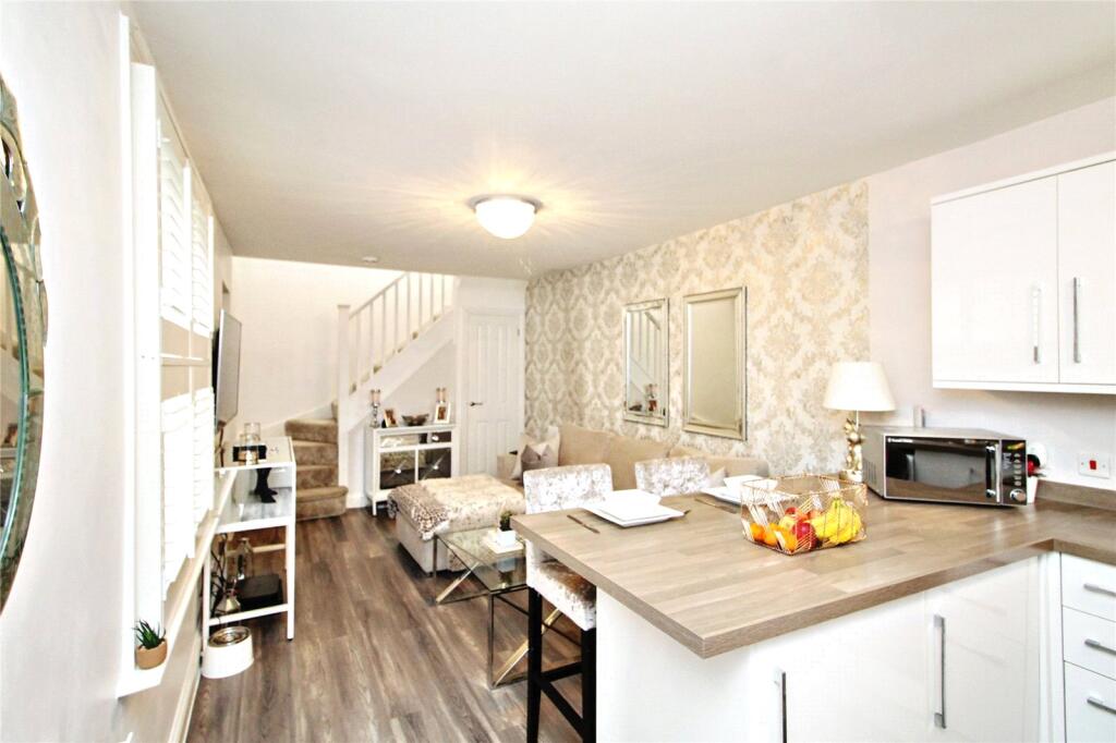 Apartment in Rochester - View 3