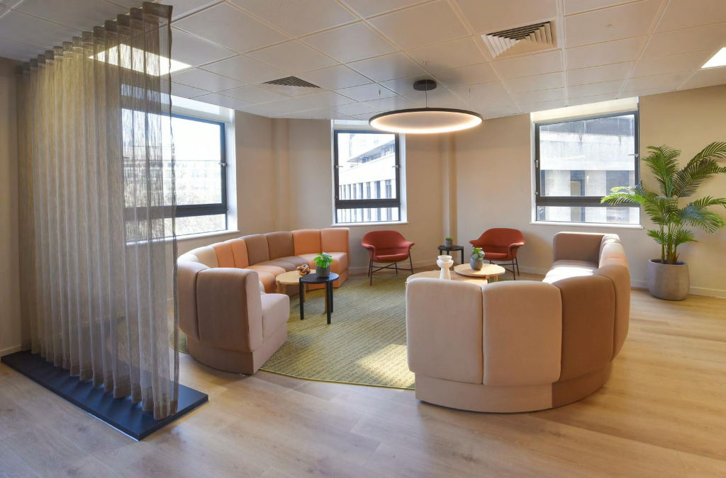 Round Reception Space.png