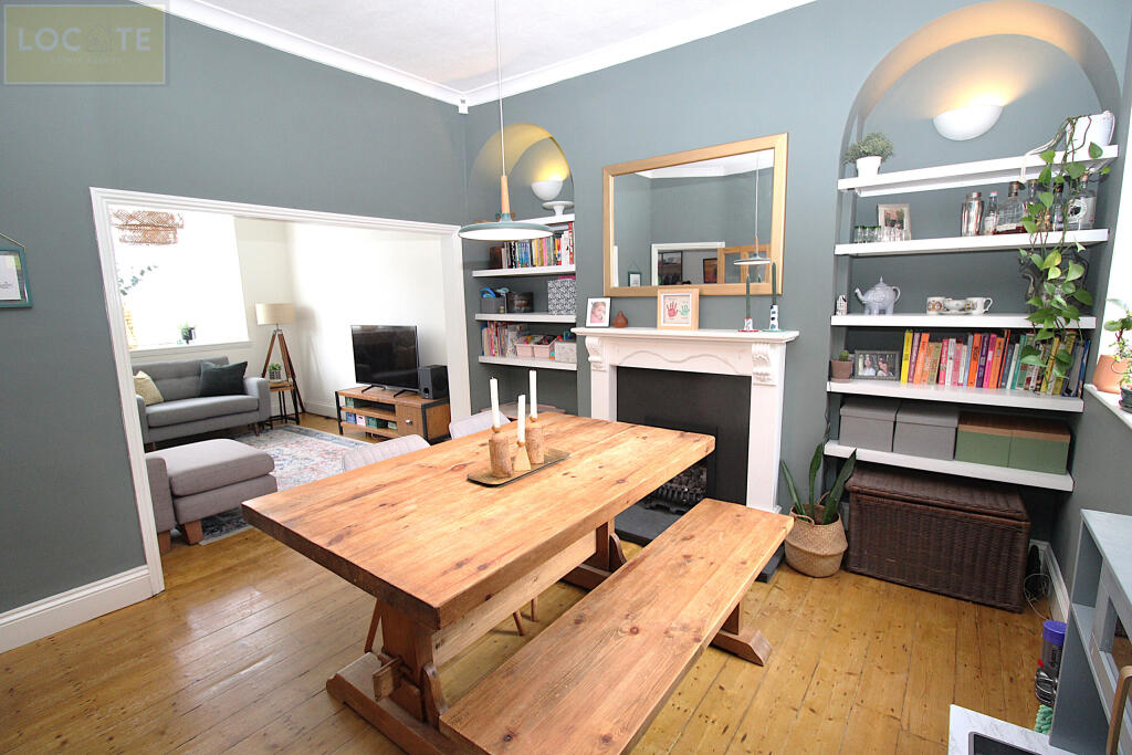 Barton Avenue, Urmston, - Widok 4