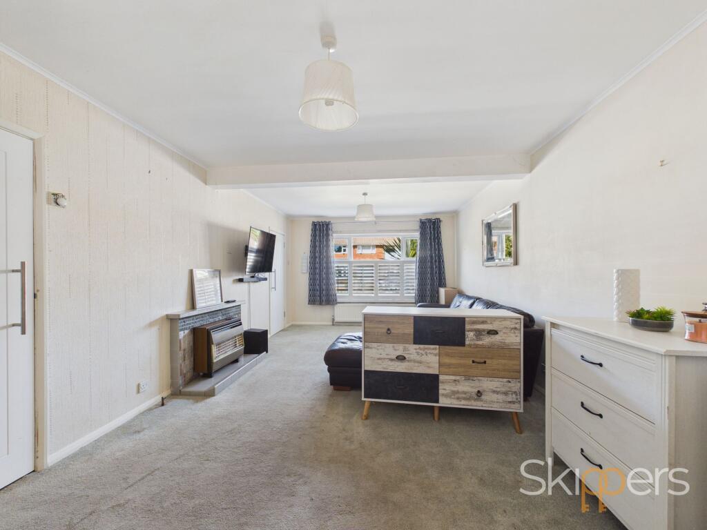 House in Ashford, Bybrook, Kennington - More