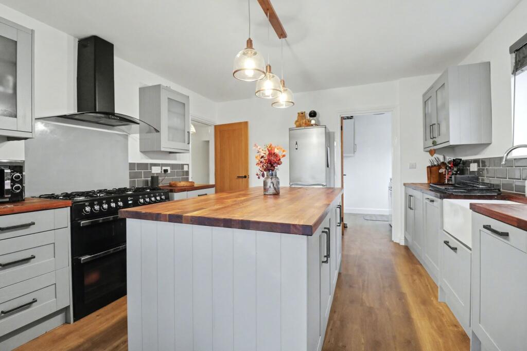 Portelet Place, Hedge End, SO30 photo 3