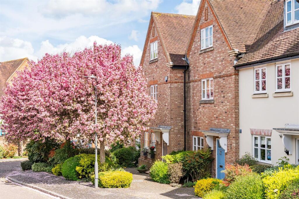 4-bed terraced on Brewhouse Lane, Hertford, SG14, £750,000