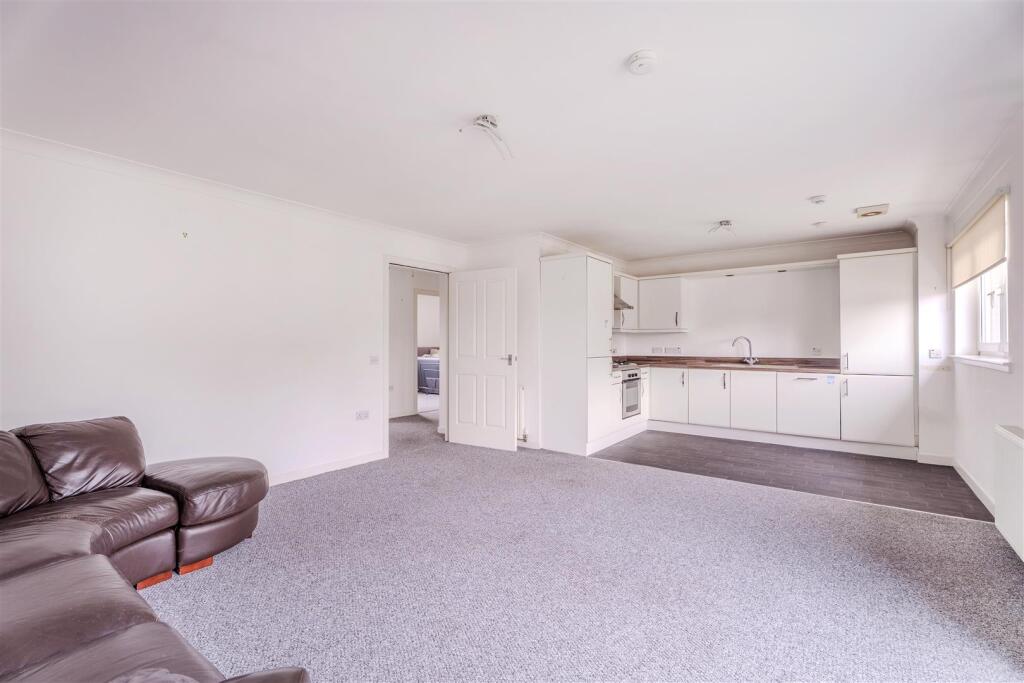 Apartment in Motherwell, Shieldmuir, Flemington - More