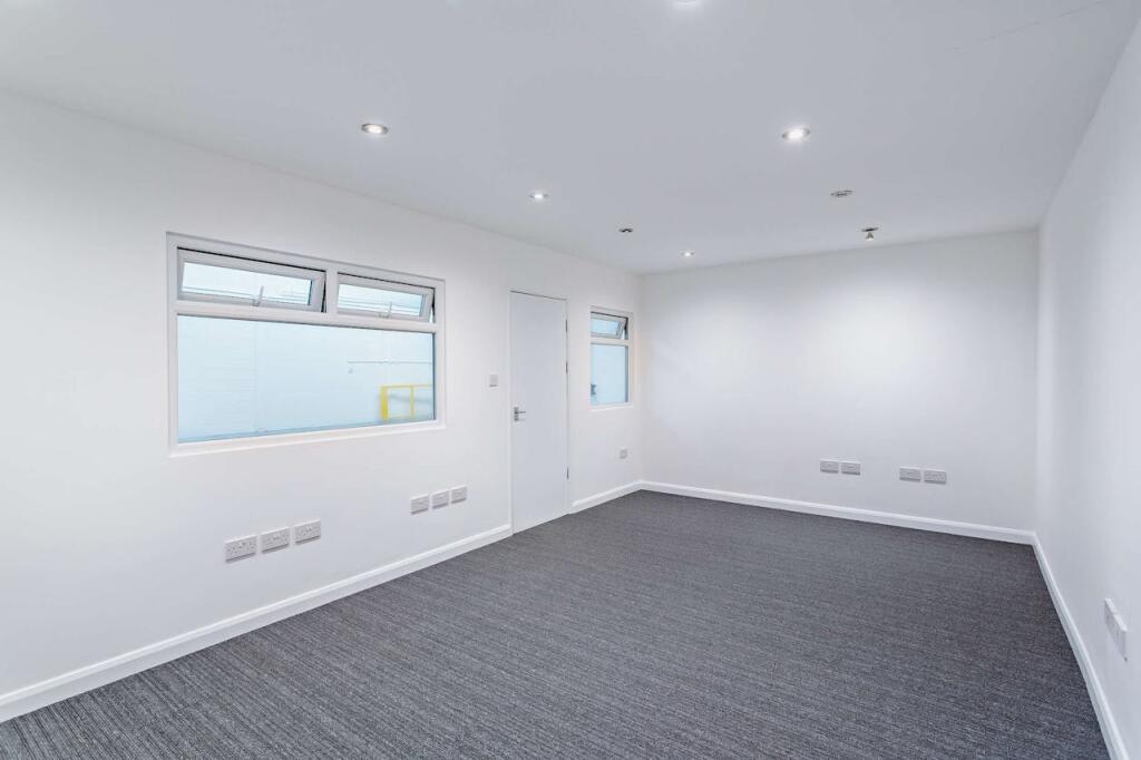 Additional image 7 of Fieldhead Business Park, Great Russell Court, Fieldhead Business Park, Bradford, BD7 1LW