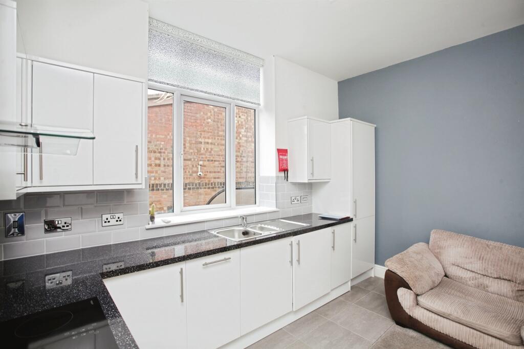 Apartment in Coventry - View 3