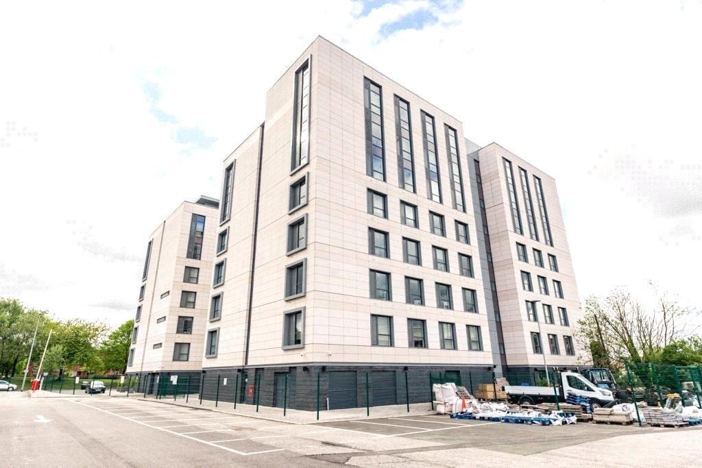 Studio flat on Modern Student Accommodation at X1 Campus | B37960,, £95,000