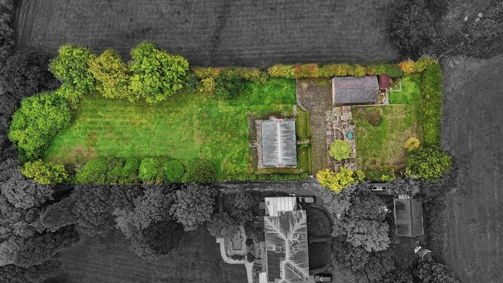 House in Kirklees, Shelley, Kirkburton - View 2