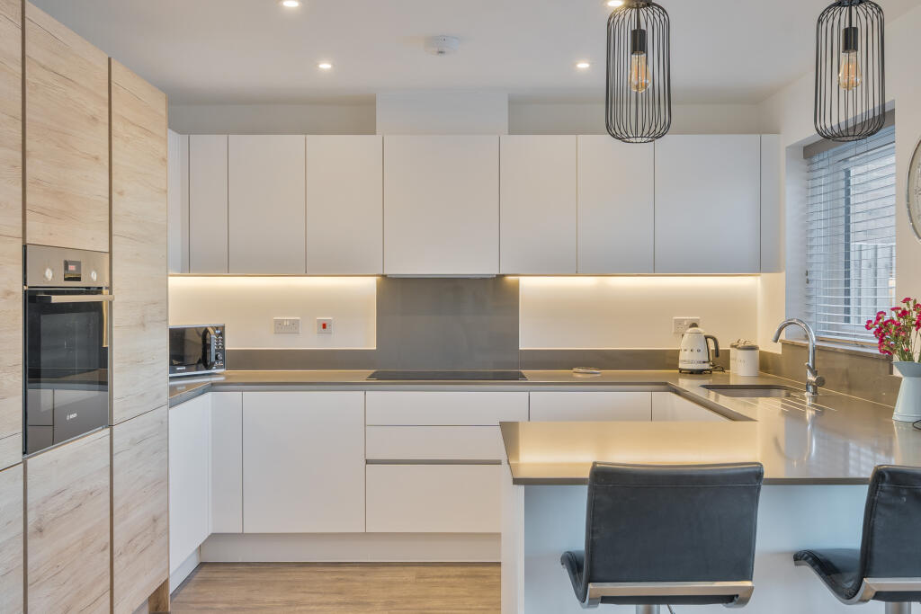 House in Guildford - View 4