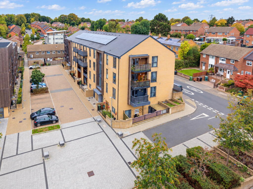 2-bed flat on Greggs Wood Road,Tunbridge Wells,TN2 3JG, £245,000