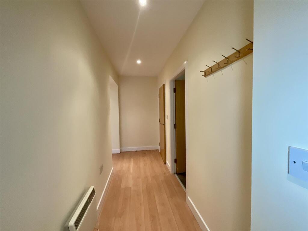 Apartment in Bradford - More