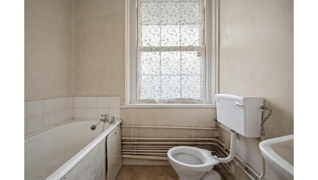 Apartment in London - View 4