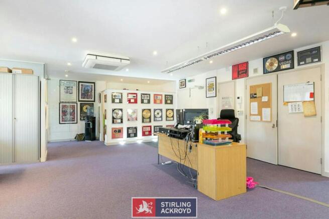 0451cbe5b4b407f2aa9c4a34dc03a5efthetimberyardunit15drysdalestreetn16ndhoxtonshoreditchofficestudiointernal10dominionlondon.jpg