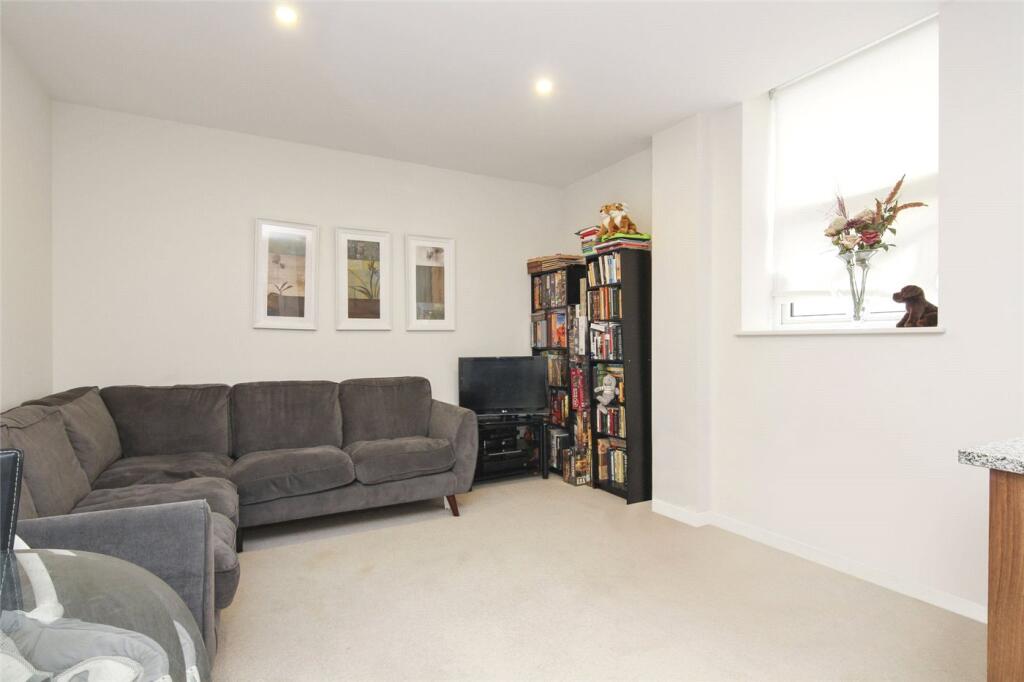 Apartment in London - View 5