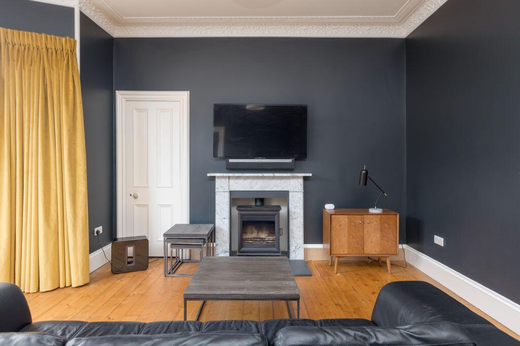 Apartment in Edinburgh - More