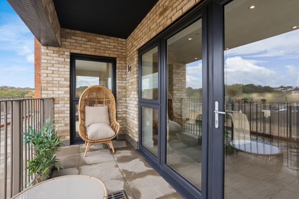 Main image of property: Bronze Walk,
Erith,
DA8 1FH