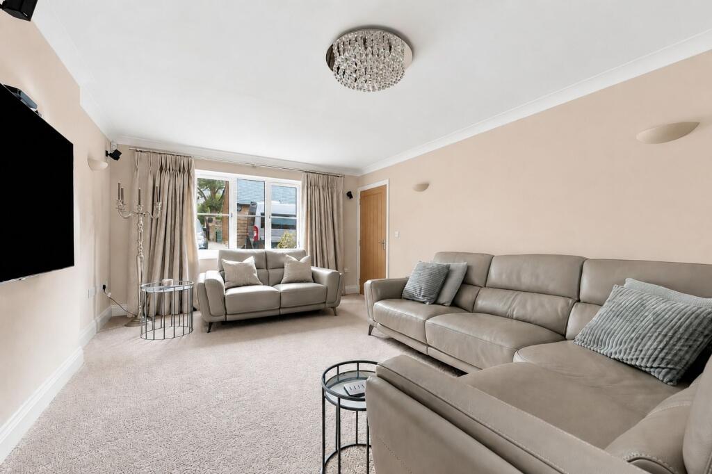 House in North East Derbyshire, Heath and Holmewood - More