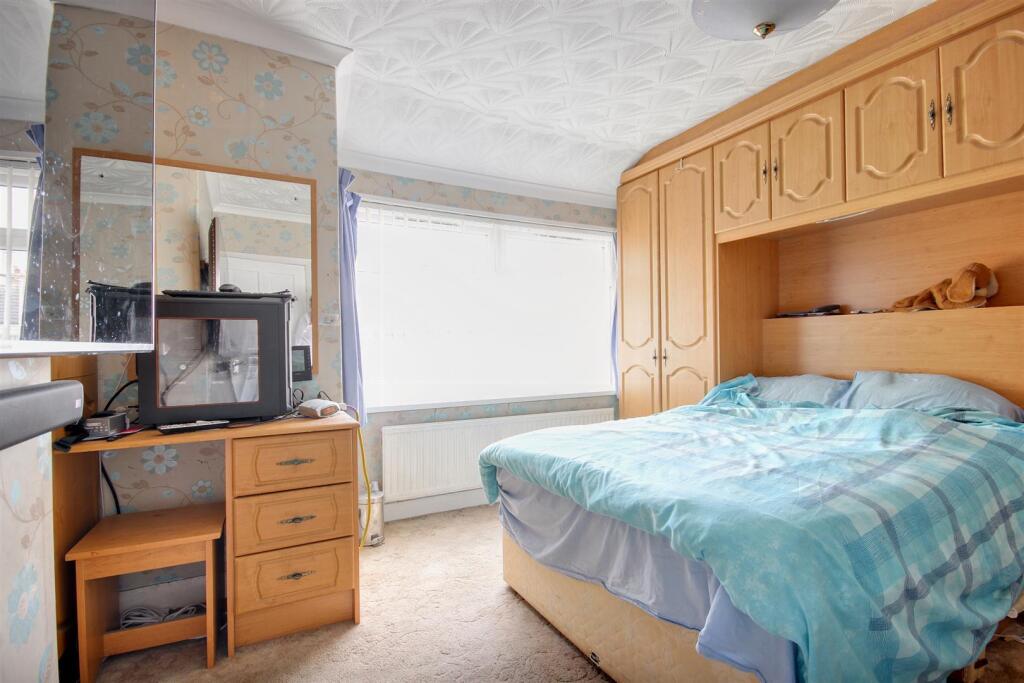 House in Hull - View 5