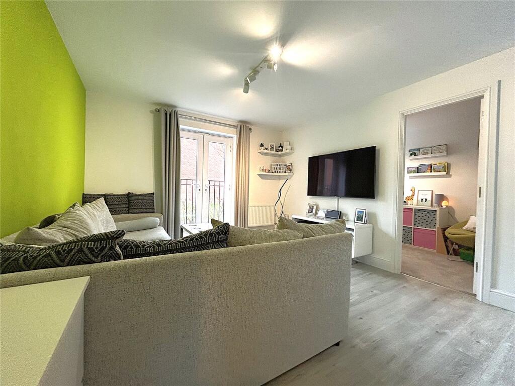 Apartment in Watford - View 3