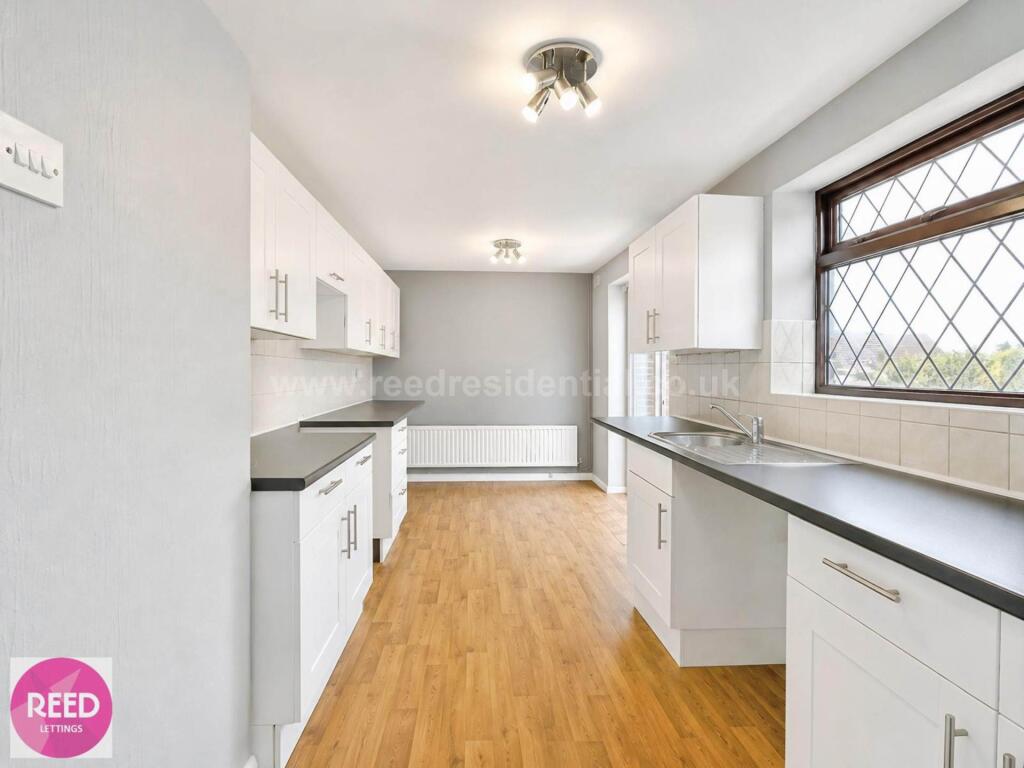 House in Southend-on-Sea - More