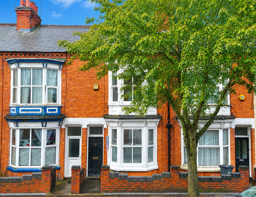 2-bed terraced on Beaconsfield Road, Leicester, LE3, £200,000
