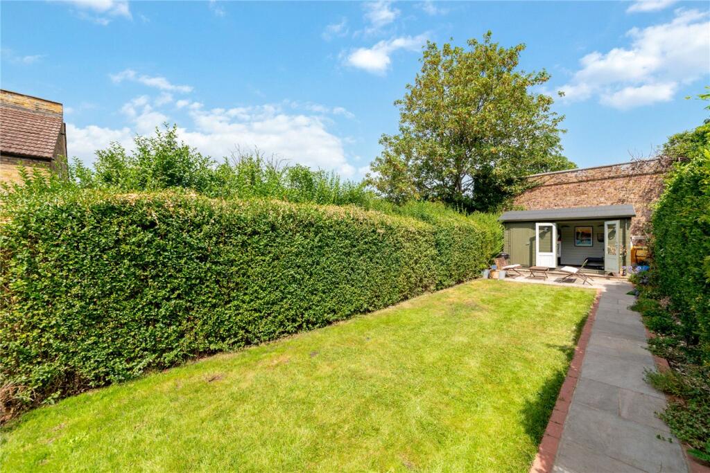 House in London - View 3