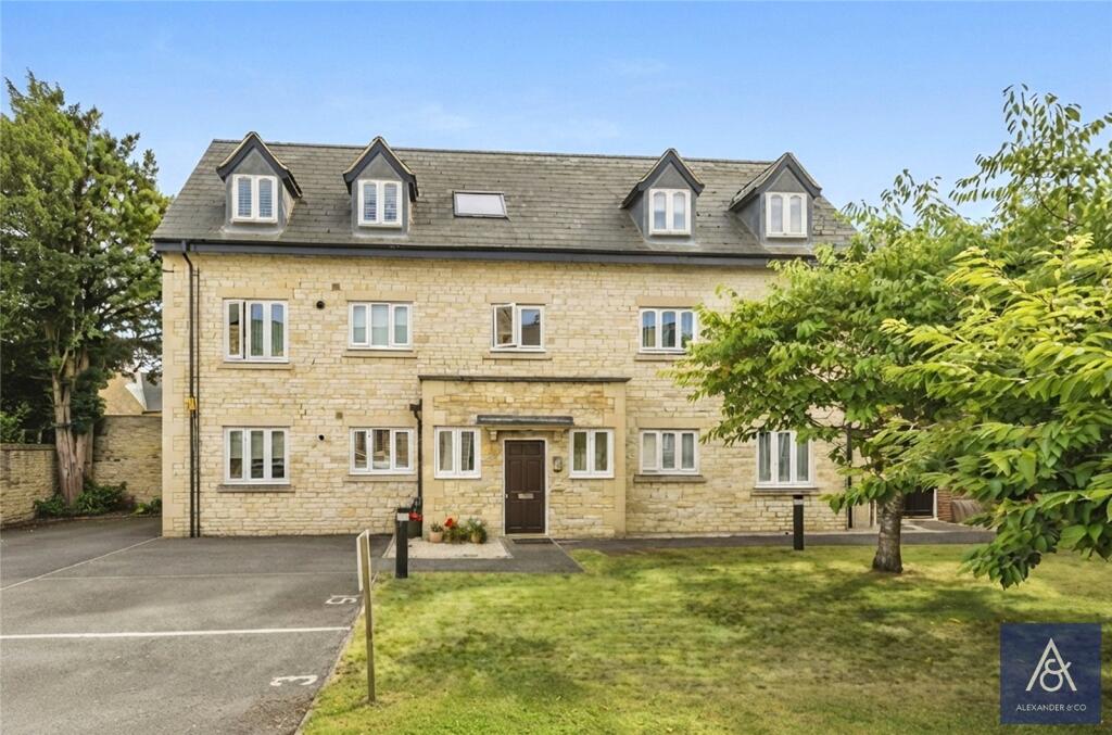 Main image of property: High Street, Brackley, Northamptonshire