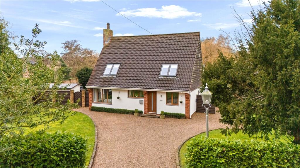 Main image of property: Main Road, Hatcliffe, Lincolnshire, DN37